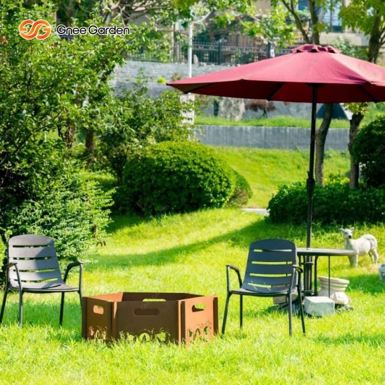 현대식 야외 코르텐 강철 화덕