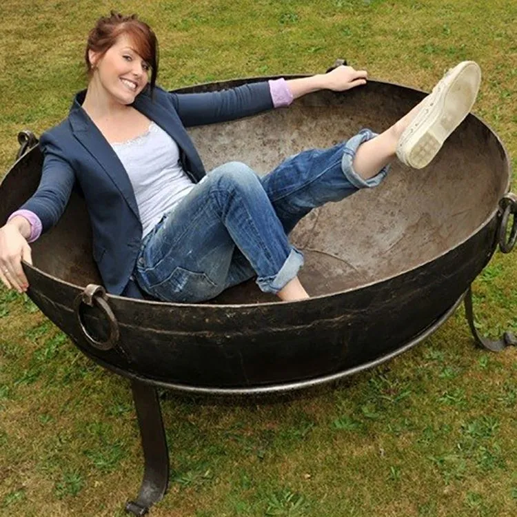 소박한 금속 화덕